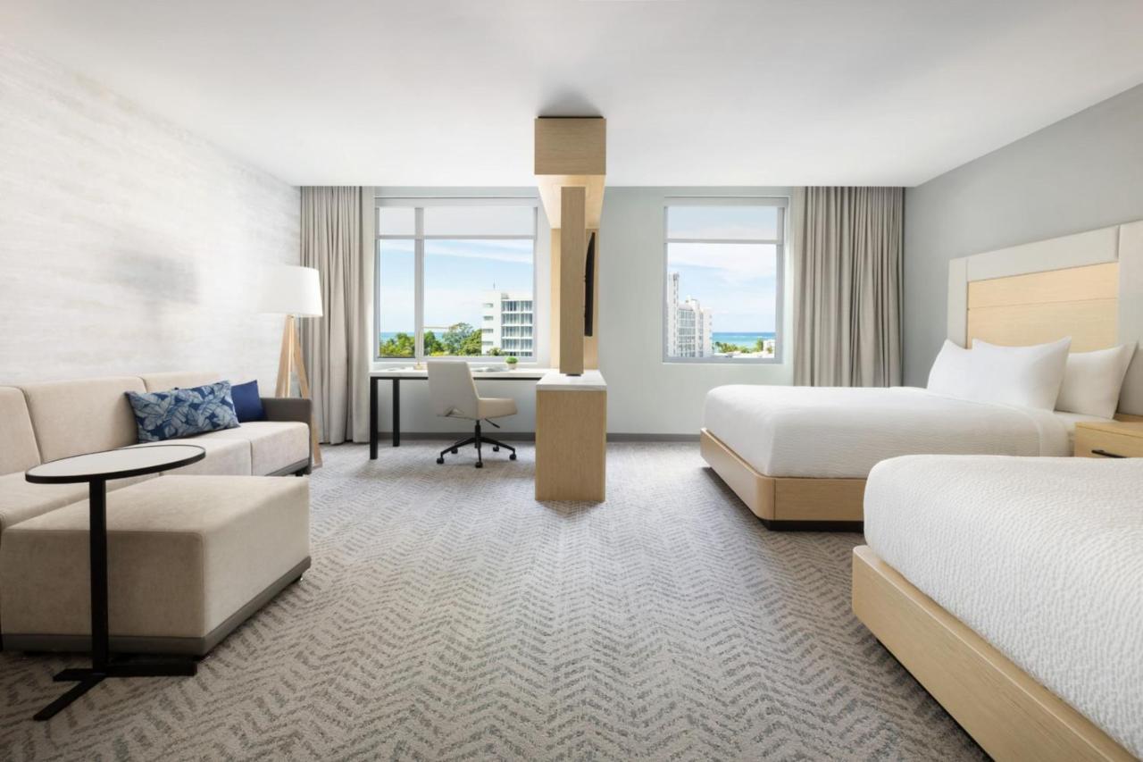 Hotel By Marriott Isla