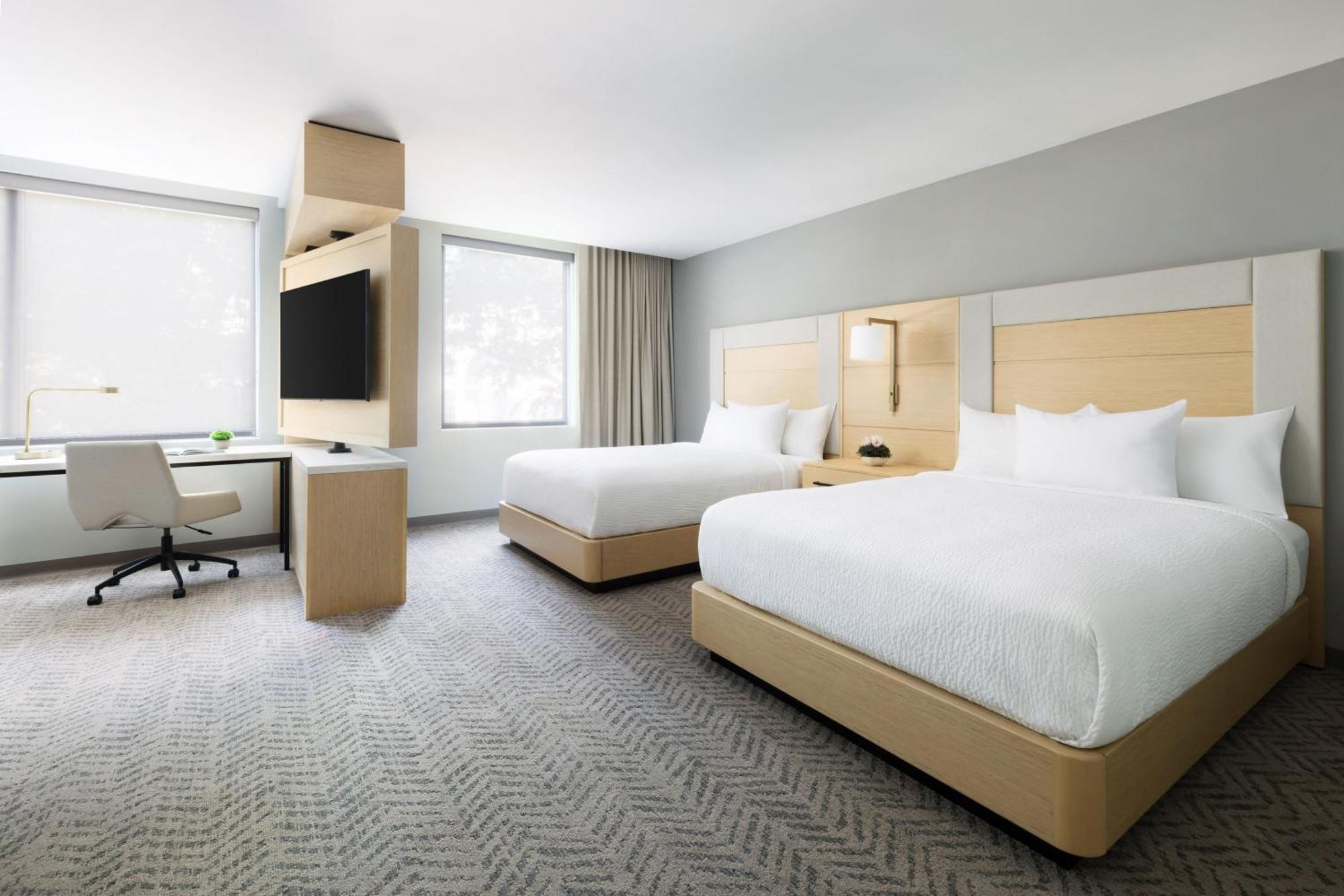 Hotel By Marriott Isla 3*